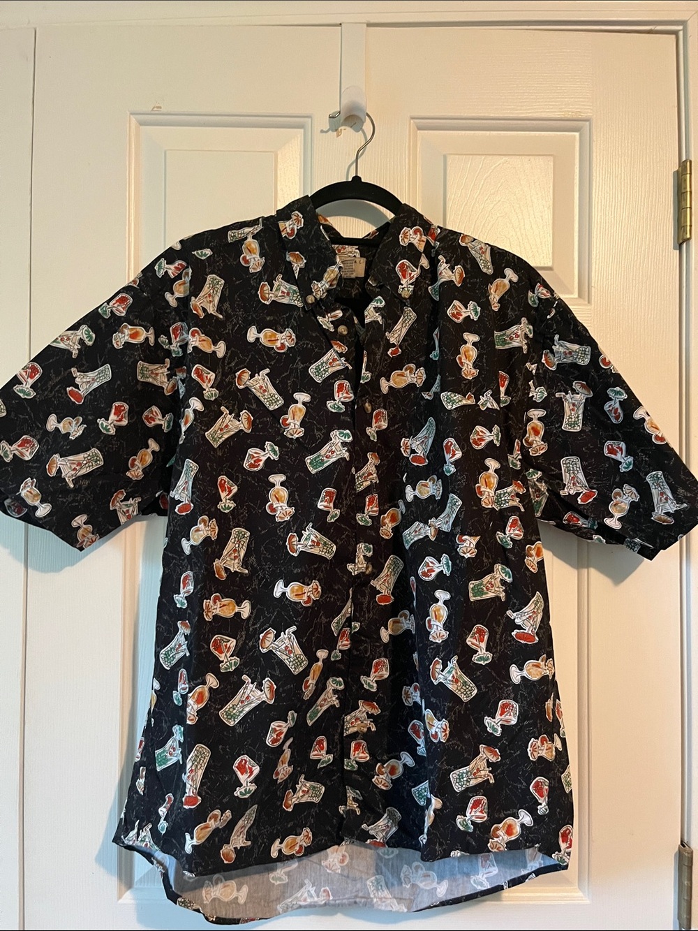 Men’s button down short sleeved Natural Issue “Cocktail” shirt Size L
